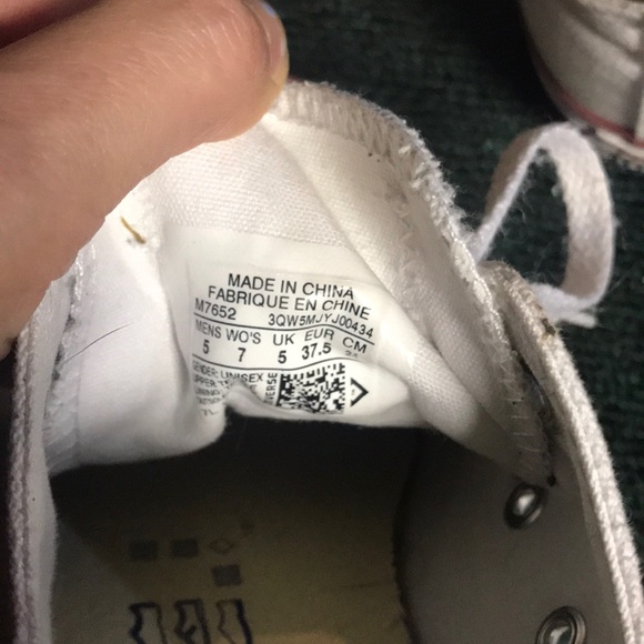 Converse size 7 sneakers - Picture 7 of 7